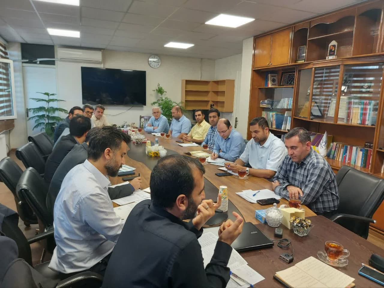 بررسی موضوعات پروژه های استان آذربایجان شرقی-03