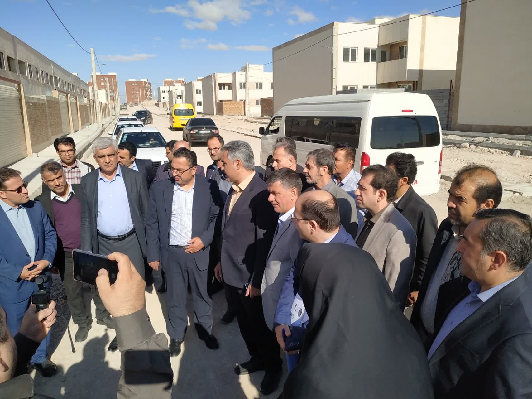 بازدید معاون مسکن وزیر راه و شهرسازی ازپروژه مراغه-01