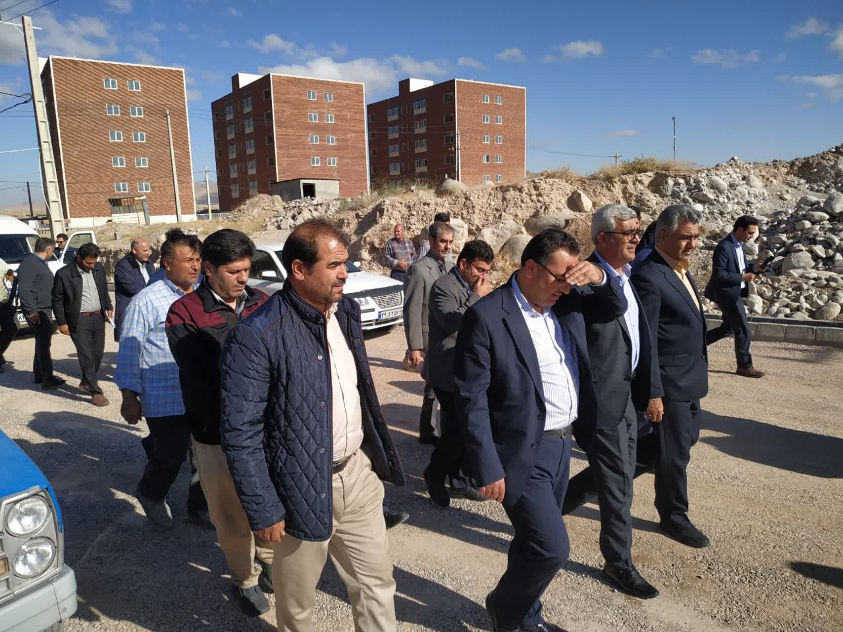 بازدید معاون مسکن وزیر راه و شهرسازی ازپروژه مراغه-03