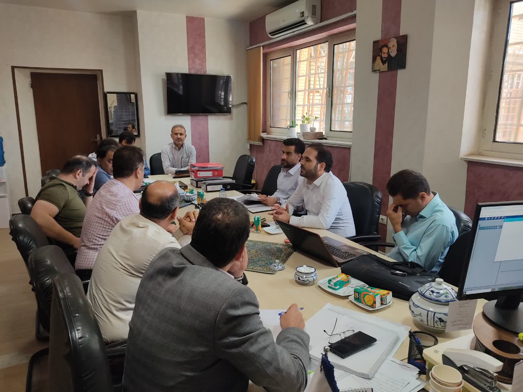 جلسه بررسی و رفع موارد و مشکلات پروژه های یزد-03