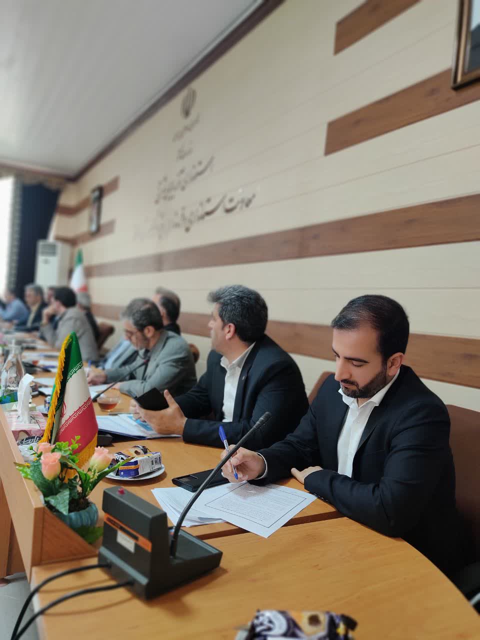 جلسه بررسی وضعیت تکمیل زیرساخت ها و تحویل پروژه ۴۰۰ واحدی مراغه-03