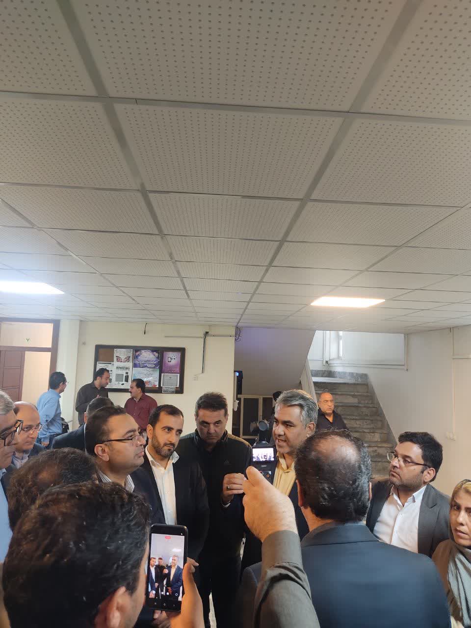 جلسه بررسی وضعیت تکمیل زیرساخت ها و تحویل پروژه ۴۰۰ واحدی مراغه-04