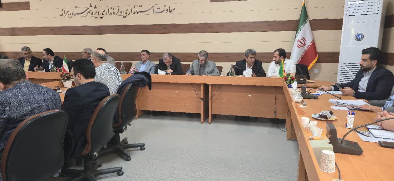 جلسه بررسی وضعیت تکمیل زیرساخت ها و تحویل پروژه ۴۰۰ واحدی مراغه-06