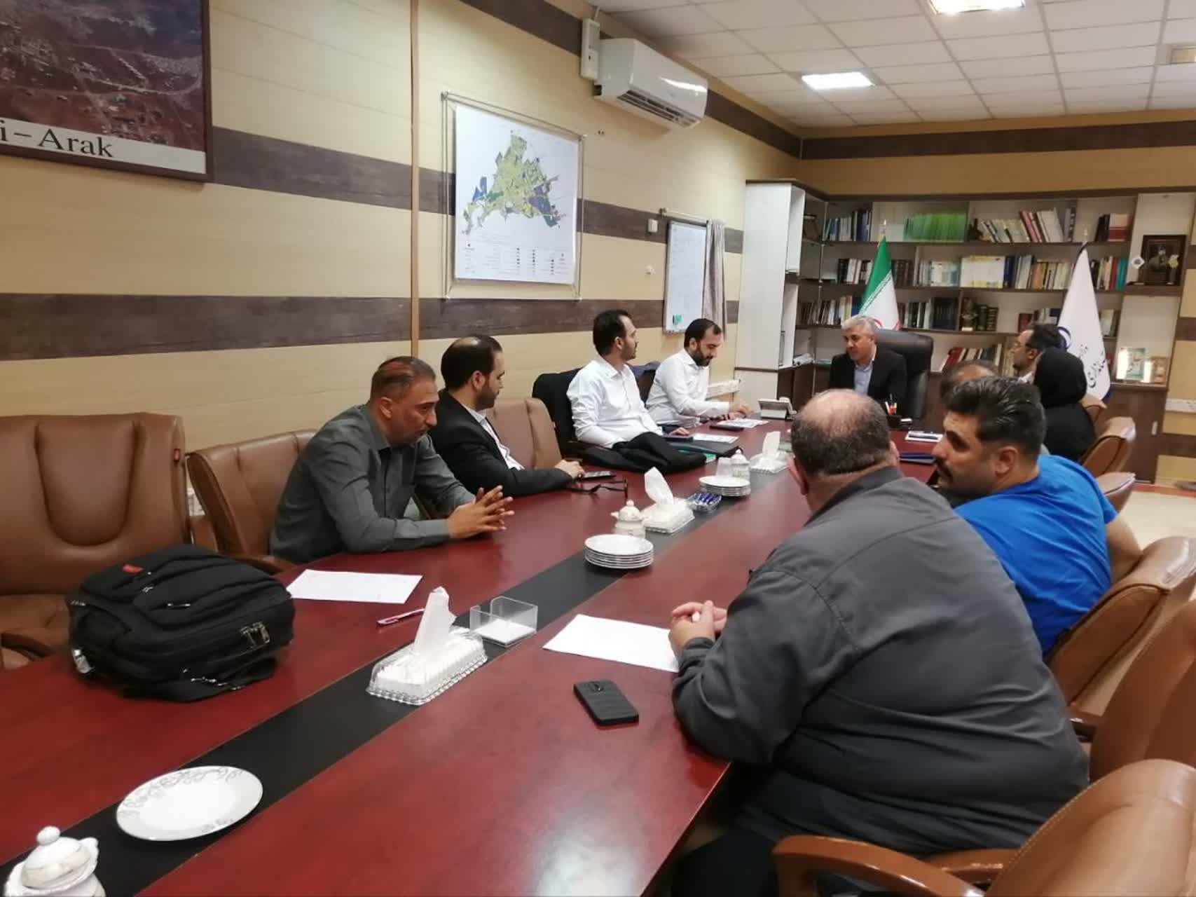 جلسه بررسی وضعیت و تحویل پروژه ۲۰۰ واحدی مهاجران اراک -04