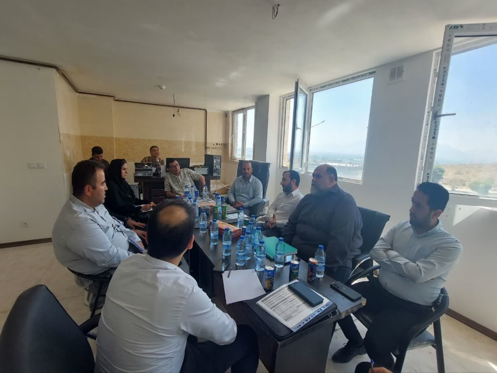 جلسه بررسی وضعیت پیشرفت پروژه ۲۰۰ واحدی مهاجران اراک-02