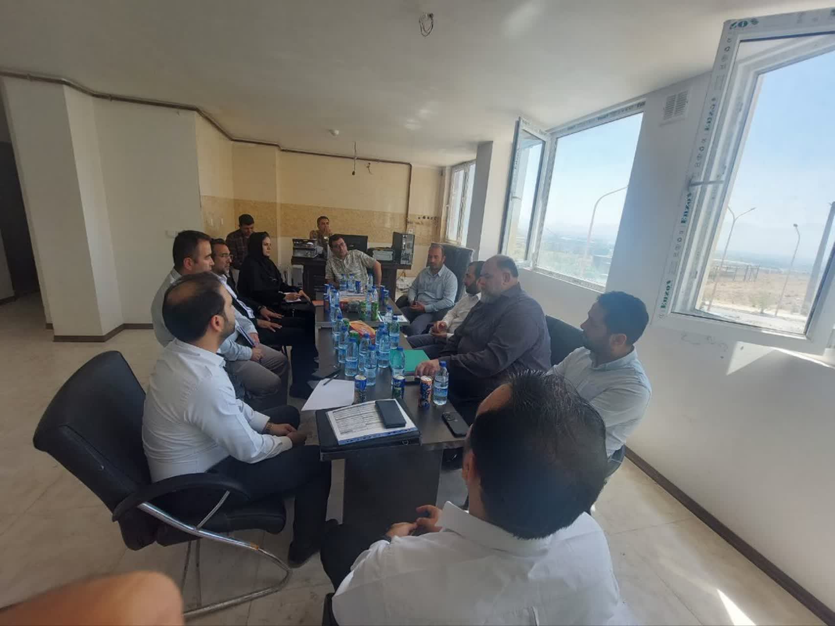 جلسه بررسی وضعیت پیشرفت پروژه ۲۰۰ واحدی مهاجران اراک-04