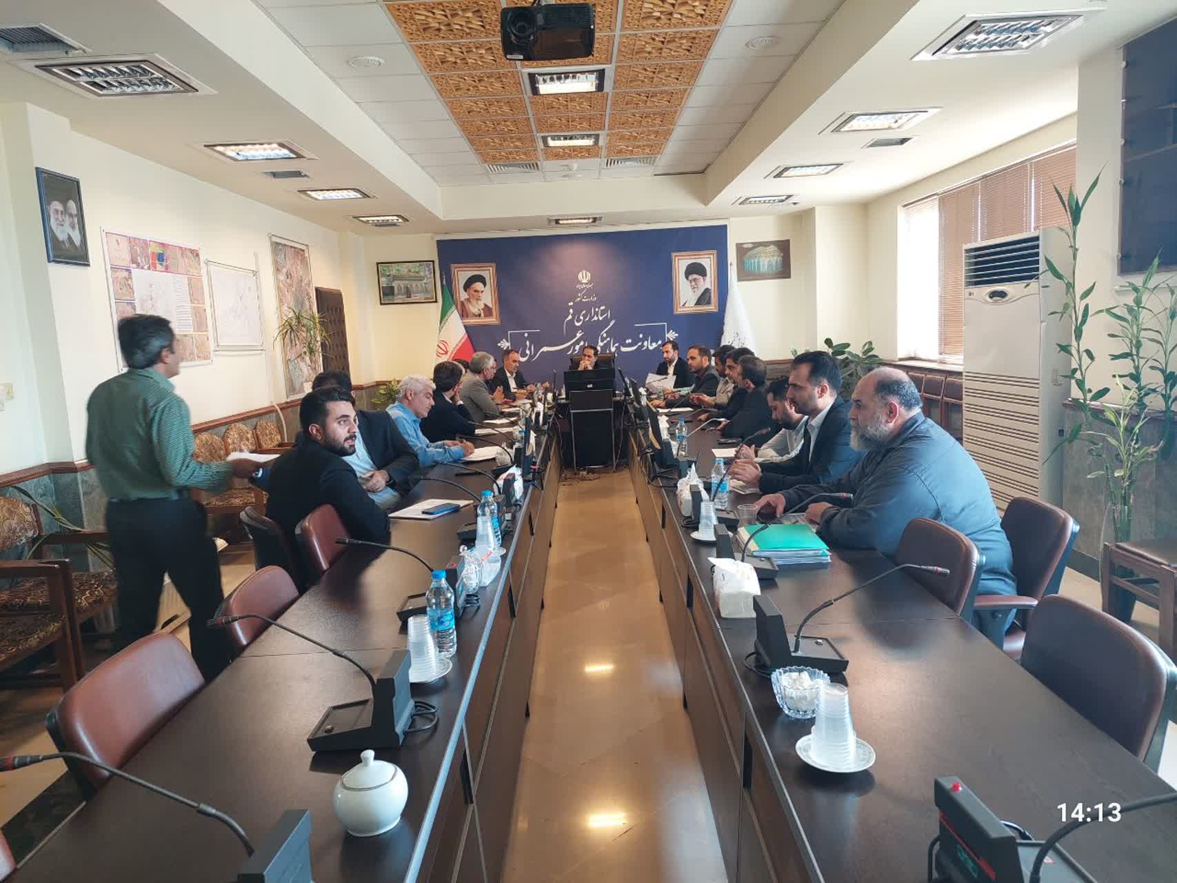 جلسه هماهنگی و رفع موانع افتتاح فاز اول پروژه پردیسان قم-02