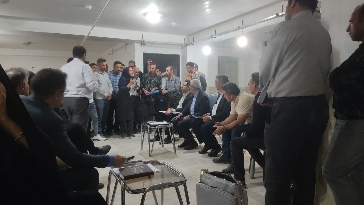 جلسه پیگیری و بررسی وضعیت پیشرفت پروژه ۴۰۰ واحدی مراغه-02