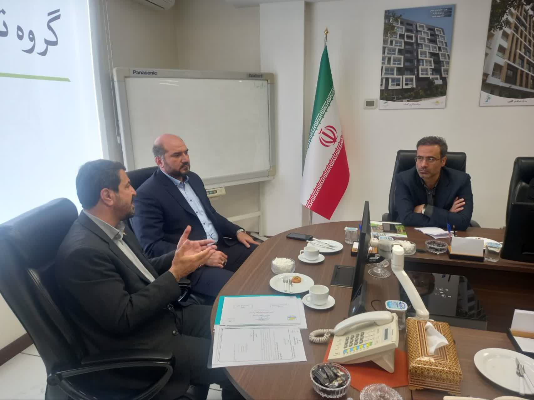 جلسه بررسی مسایل و رفع مشکلات پروژه های استان همدان-02