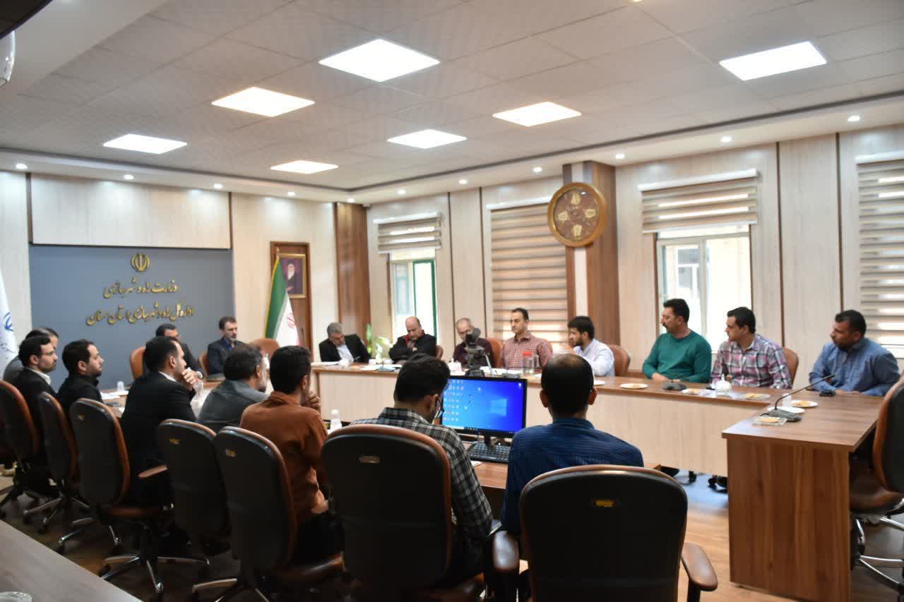 جلسه بررسی پروژه های استان سمنان-03