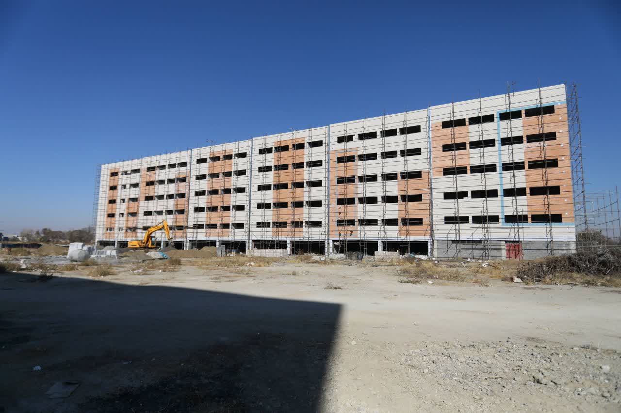 بازدید استاندار همدان از پروژه ۴۸۰ واحدی فرهنگیان-04