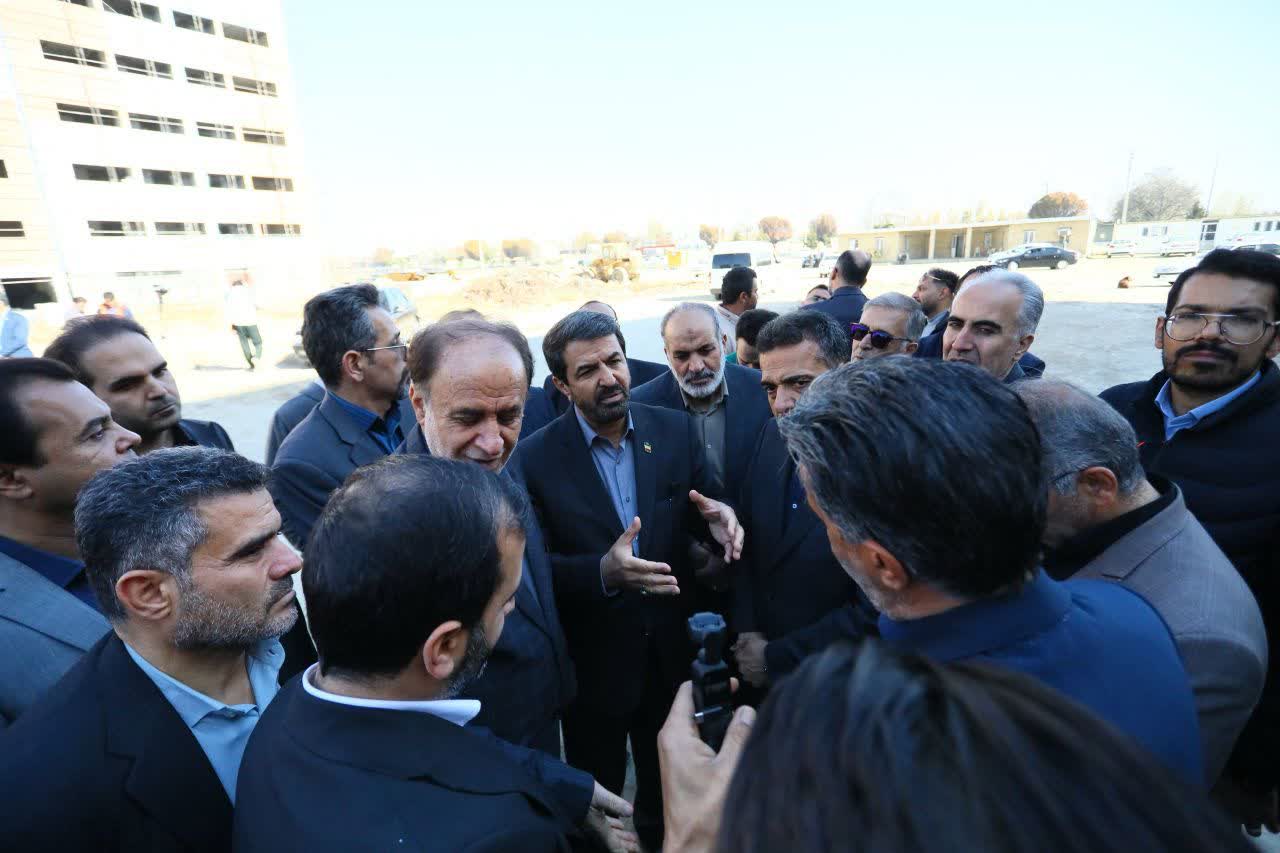 بازدید استاندار همدان از پروژه ۴۸۰ واحدی فرهنگیان-06