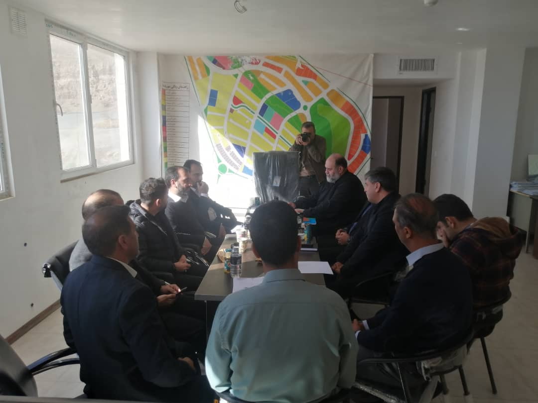 جلسه بررسی روند پیشرفت و تحویل فاز اول پروژه ۲۰۰ واحدی مهاجران-03