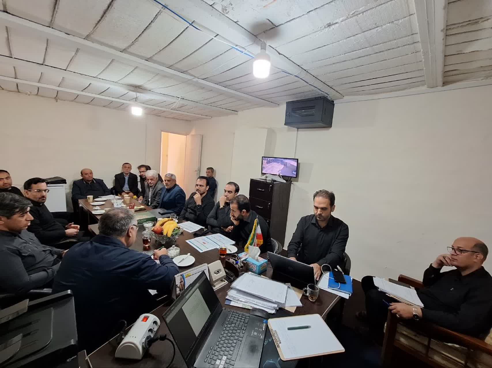 جلسه بررسی روند پیشرفت پروژه های استان کرمانشاه-04