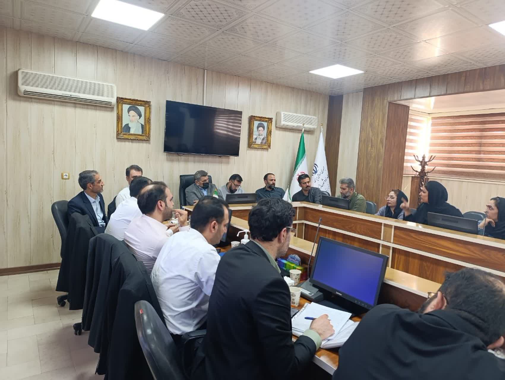 جلسه بررسی موضوعات و مسائل پروژه ۱۶۸ واحدی زاهدان-06