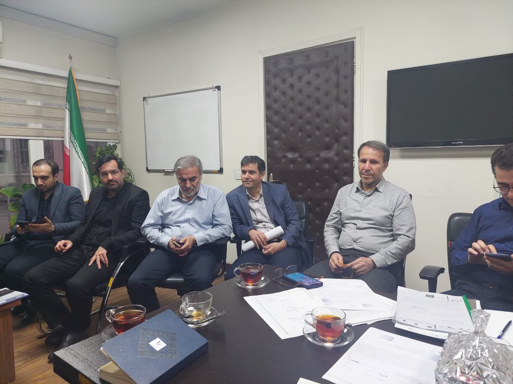 جلسه بررسی و همسان سازی ساختار شکست پروژه های استان اصفهان-01