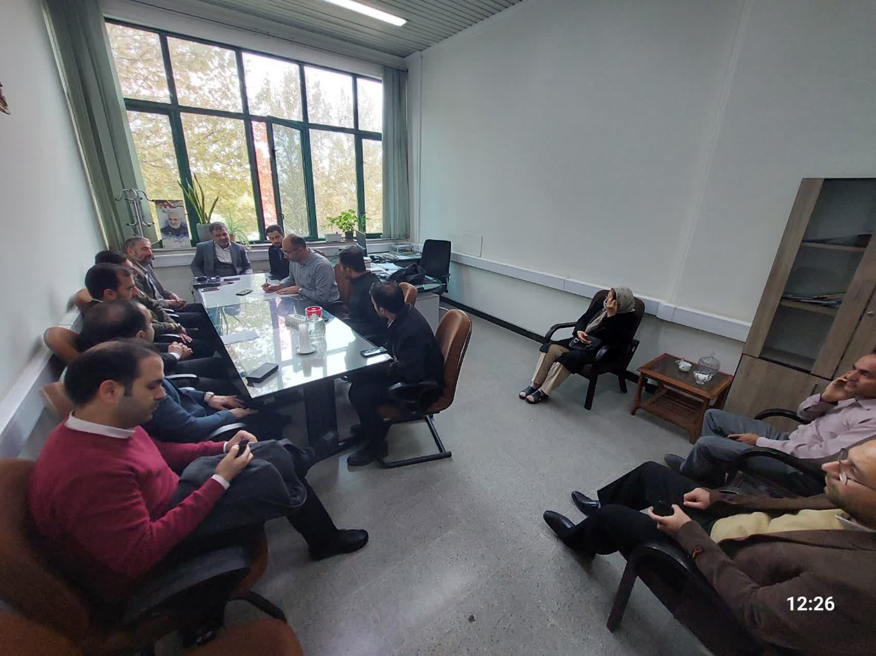 جلسه مشترک با نمایندگان متقاضیان پروژه های استان همدان-01