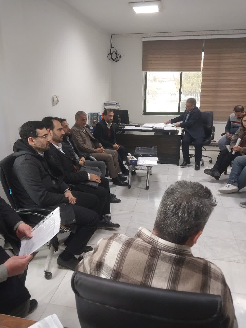 جلسه بررسی روند تکمیل و تحویل فاز اول پروژه ۱۷۵ واحدی ایلام-01