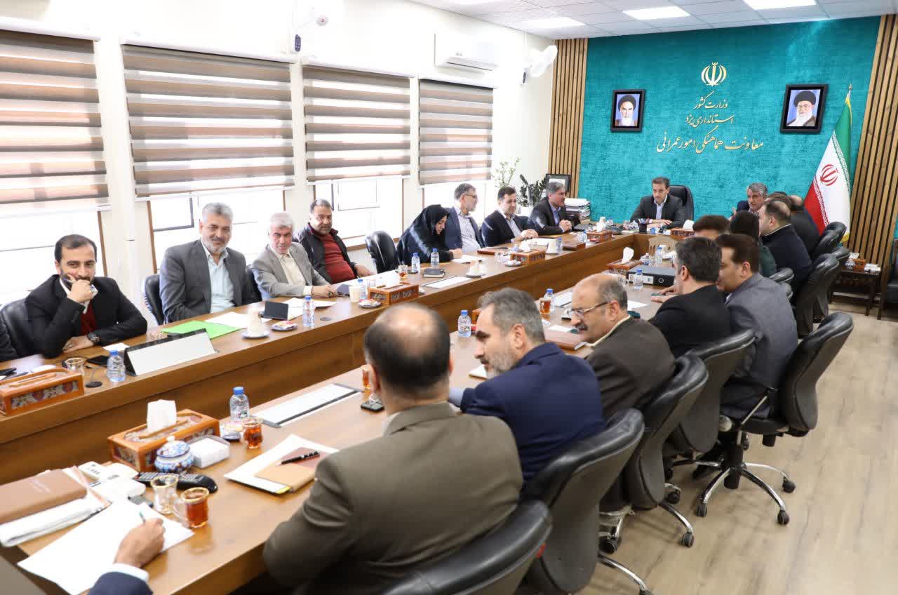نشست بررسی مسائل بیمه‌ای و مالیاتی پیمانکاران پروژه های طرح نهضت ملی-02