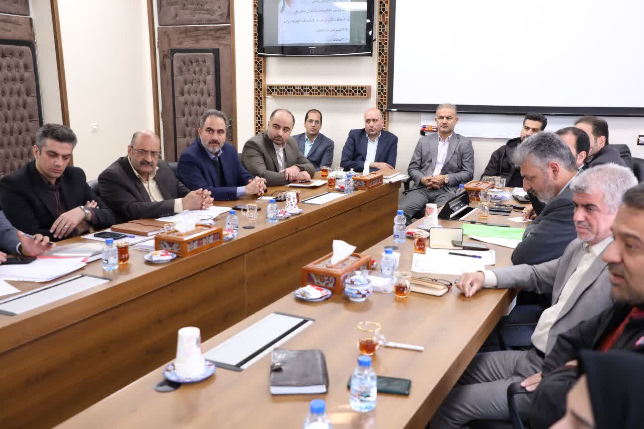 نشست بررسی مسائل بیمه‌ای و مالیاتی پیمانکاران پروژه های طرح نهضت ملی-04