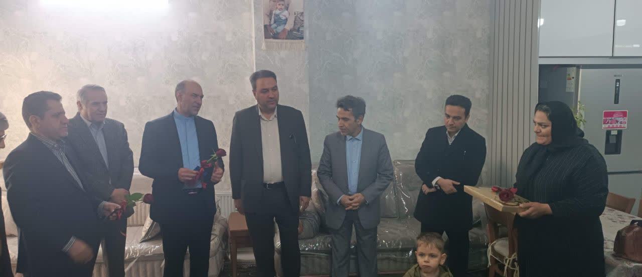 افتتاح پروژه ۲۰۰ واحدی نیشابور با حضور قامتی معاون عمرانی استاندار-04