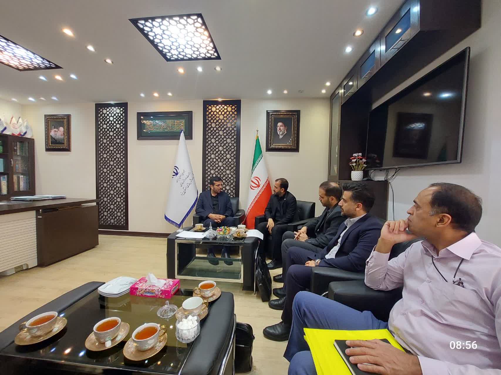جلسه بررسی مسائل و موضوعات مانده از پروژه های استان یزد -01