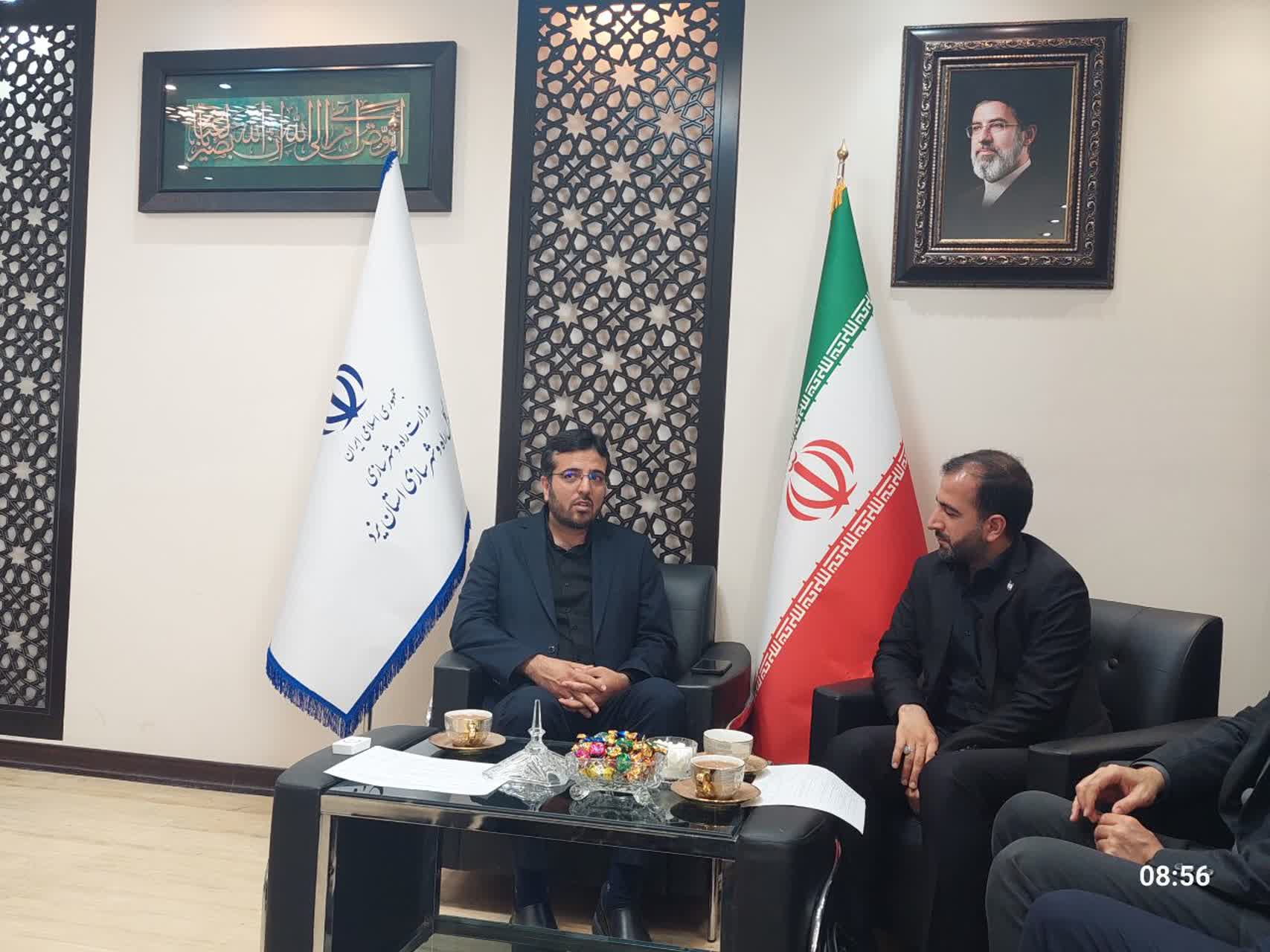 جلسه بررسی مسائل و موضوعات مانده از پروژه های استان یزد -02